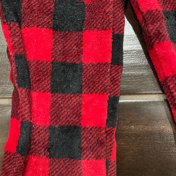 🎄BUNDLE - Kids Christmas Pajamas, Size 6, Used, 2 Sets of Long Sleeve/Pa… - Picture 3 of 5